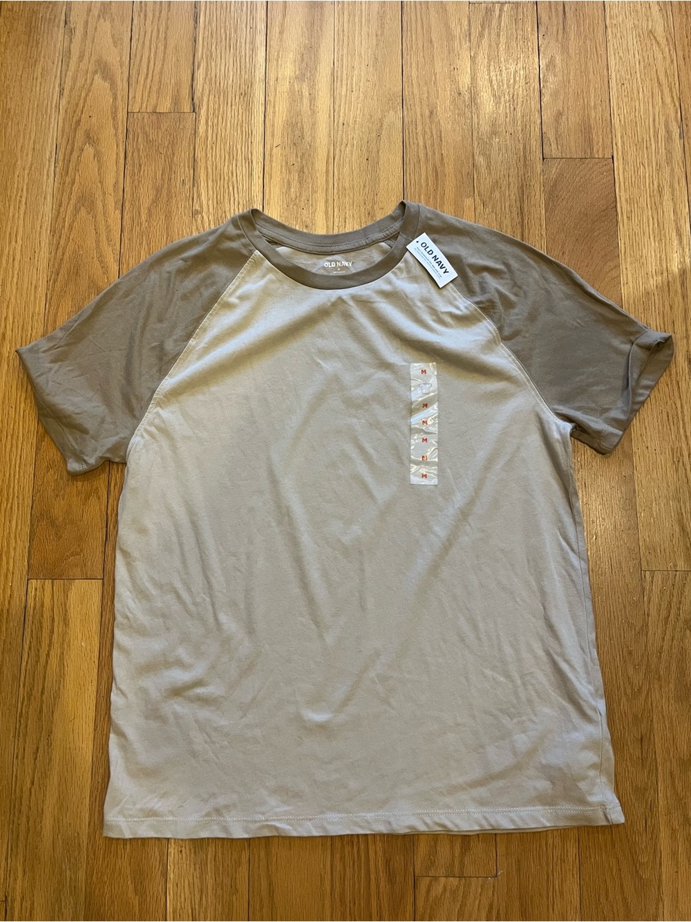 NWT Old Navy Men’s Brown Baseball Tee Medium